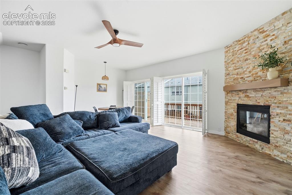 Image 8 of 27: Living Room