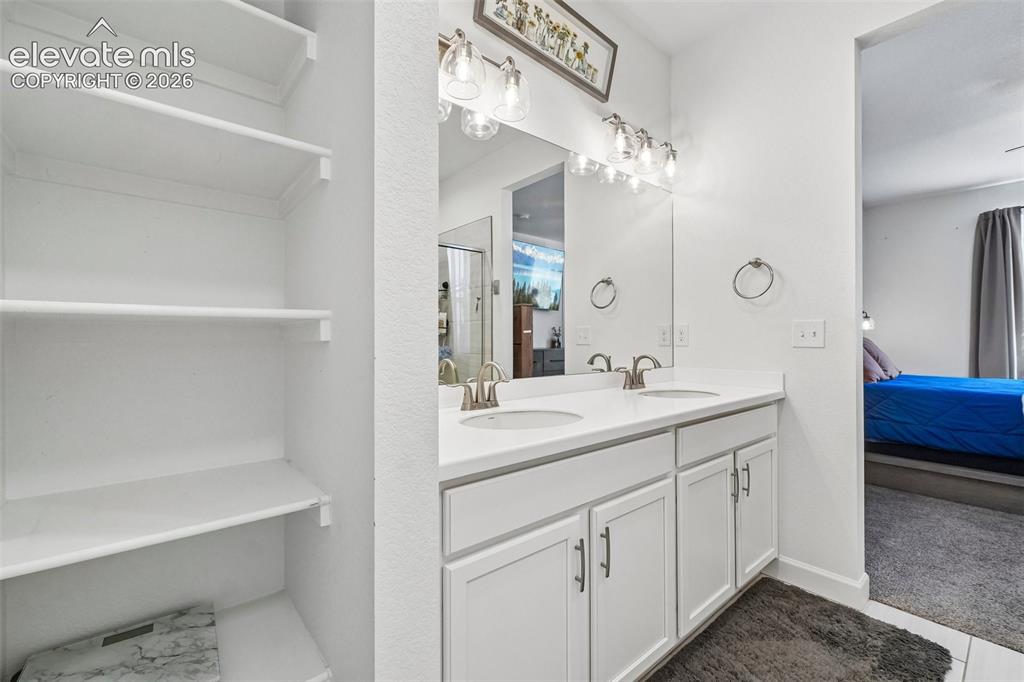 Image 32 of 40: Master Bathroom