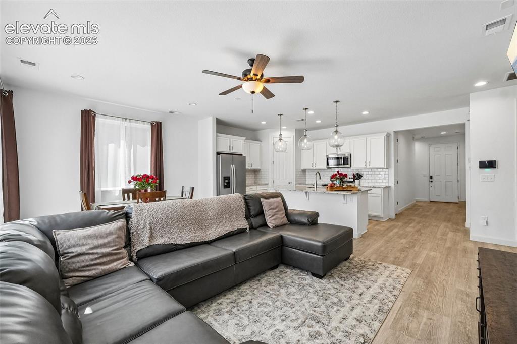 Image 4 of 40: Living Room
