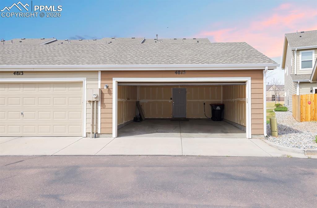 Image 21 of 33: View of garage