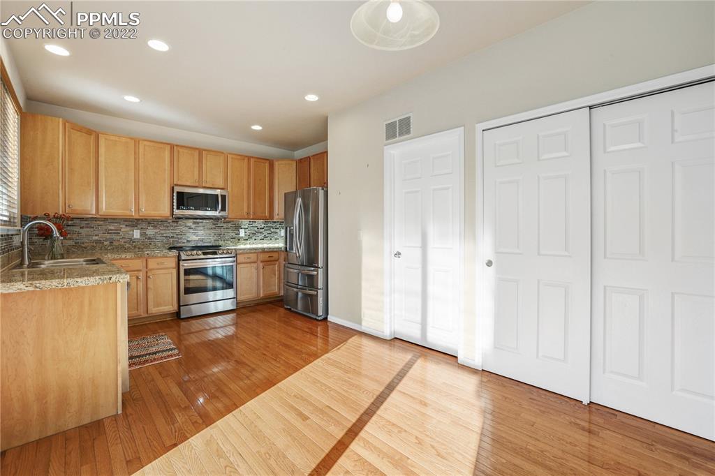 Listing 5239454, Image 17 of 48
