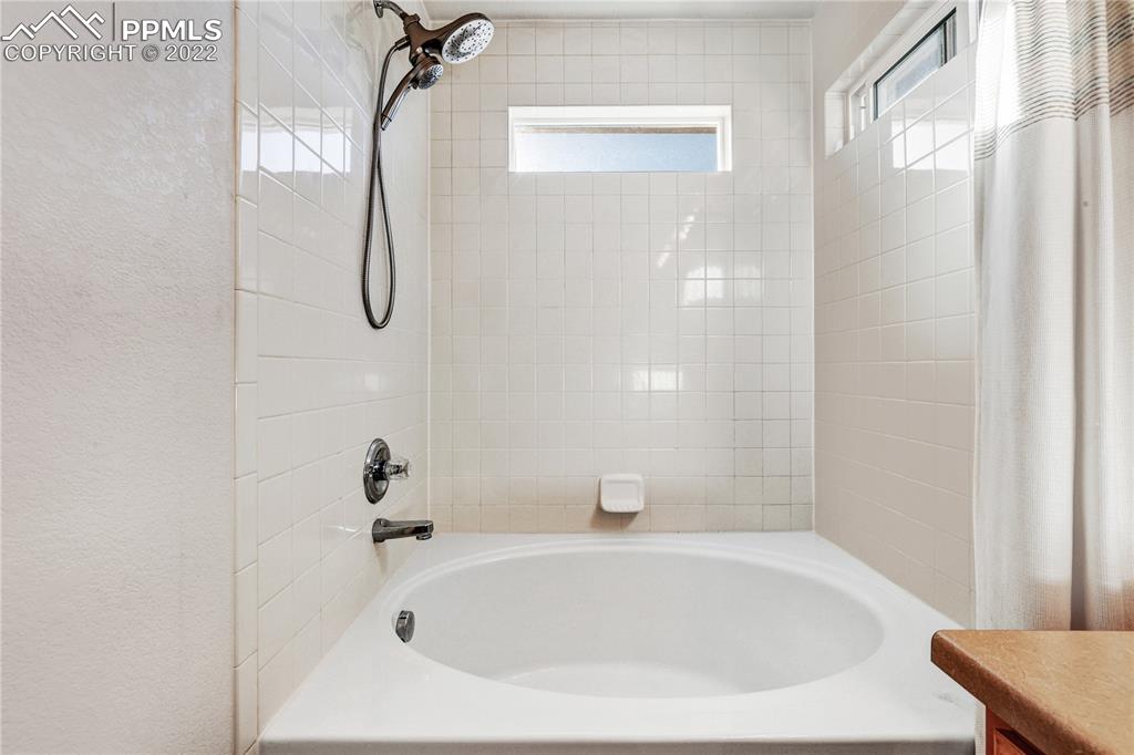 Listing 5239454, Image 33 of 48