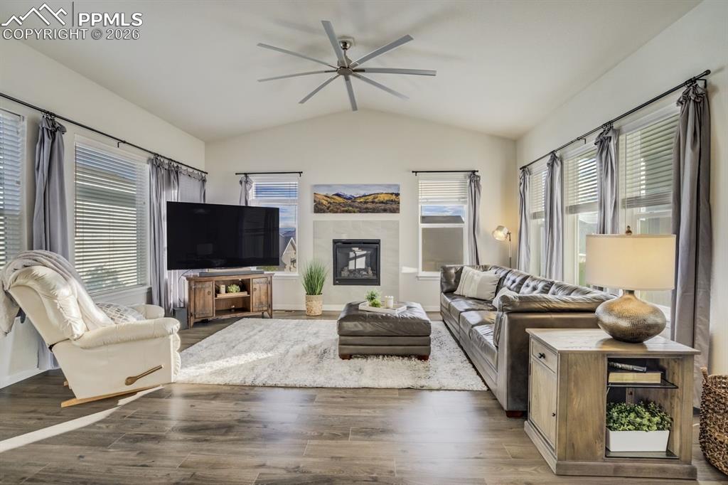 Image 12 of 39: Living Room