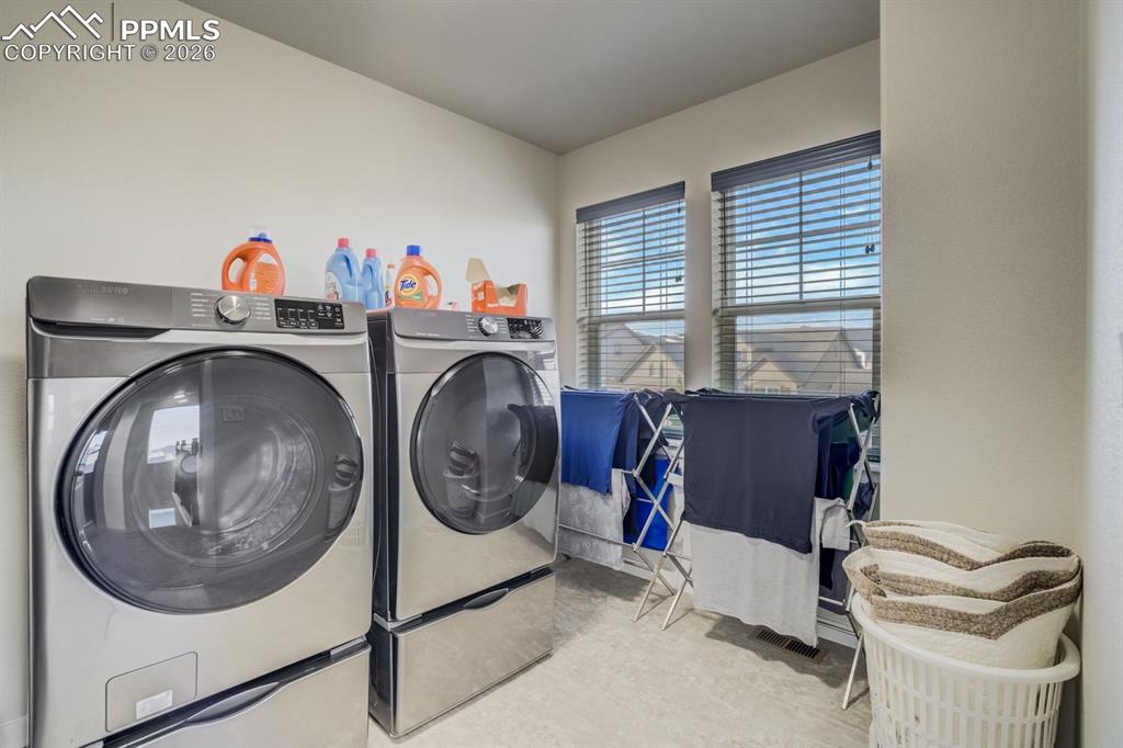 Image 27 of 39: Laundry