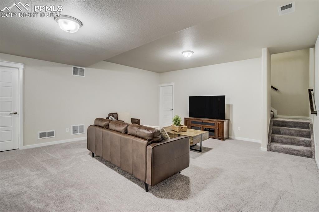 Image 28 of 39: Family Room