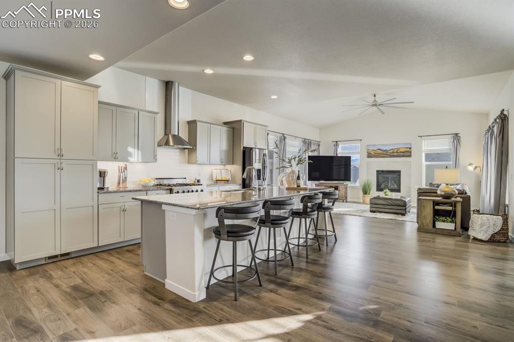 Image 5 of 39: Kitchen