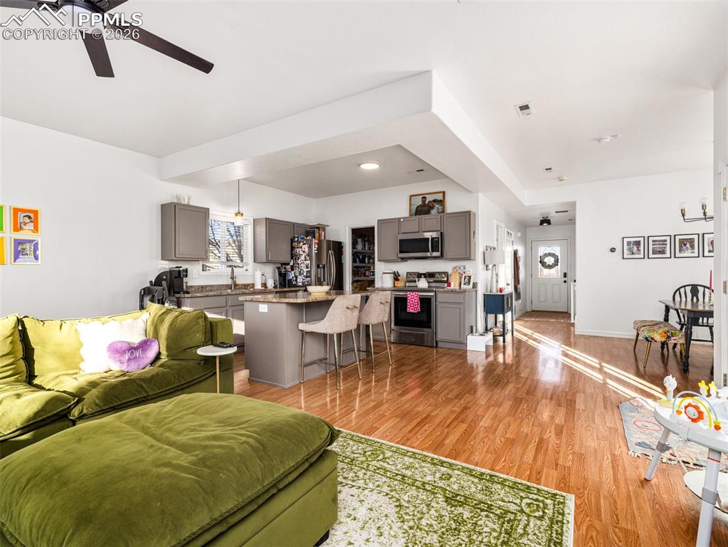 Image 23 of 28: Living Room