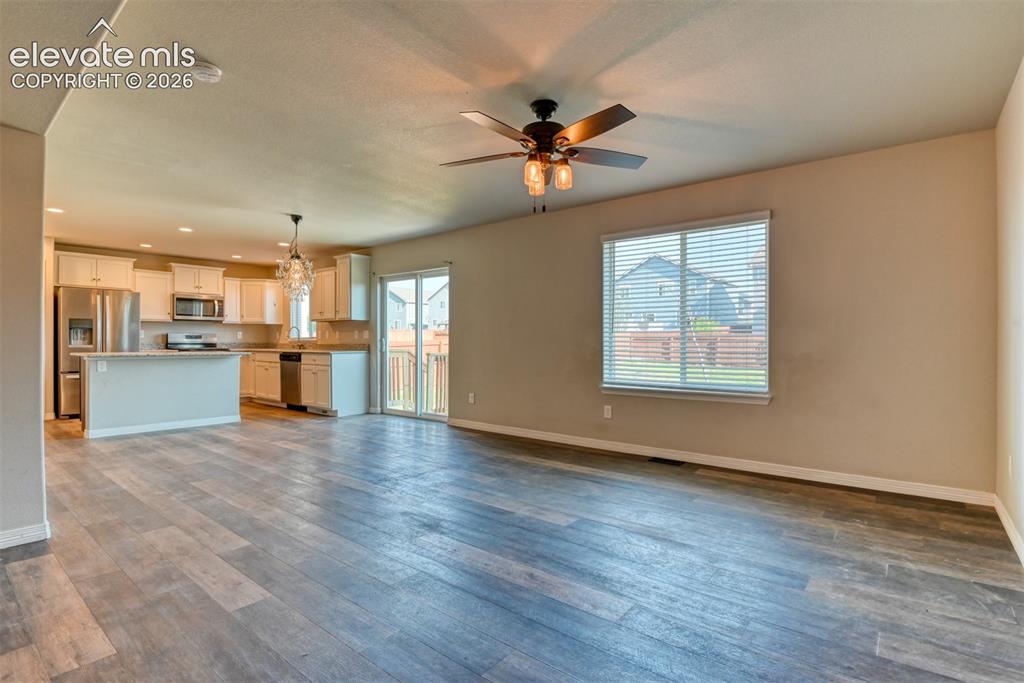 Image 11 of 41: Living Room