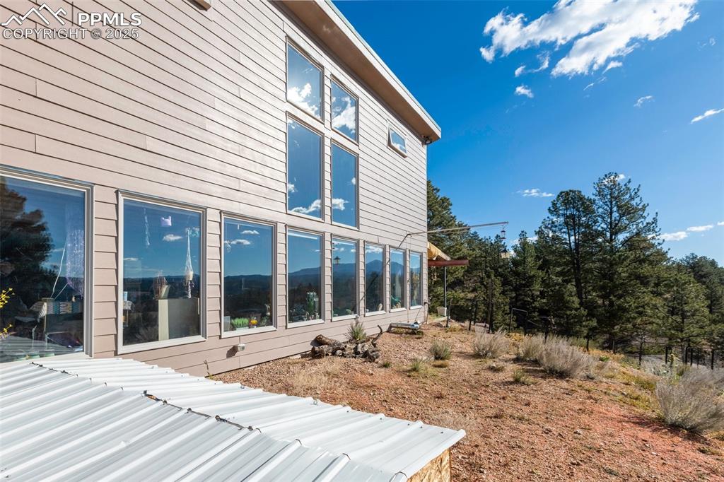 Image 27 of 50: Side of Structure