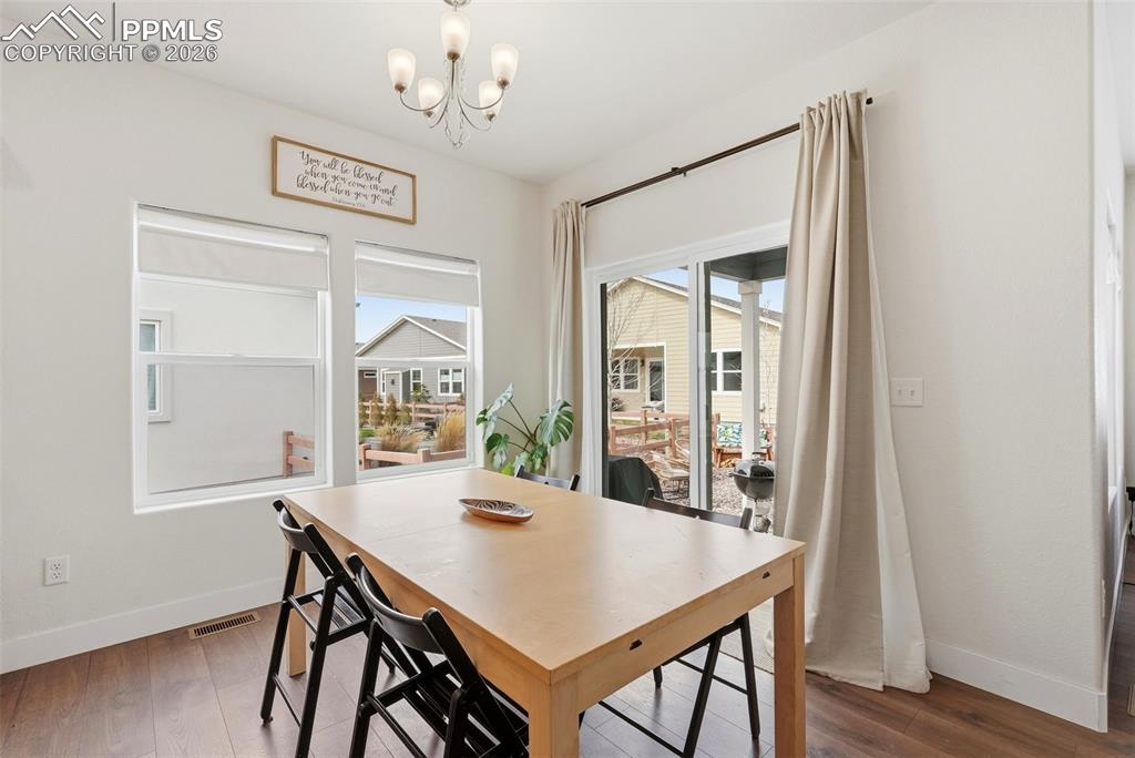 Image 10 of 43: Dining Area