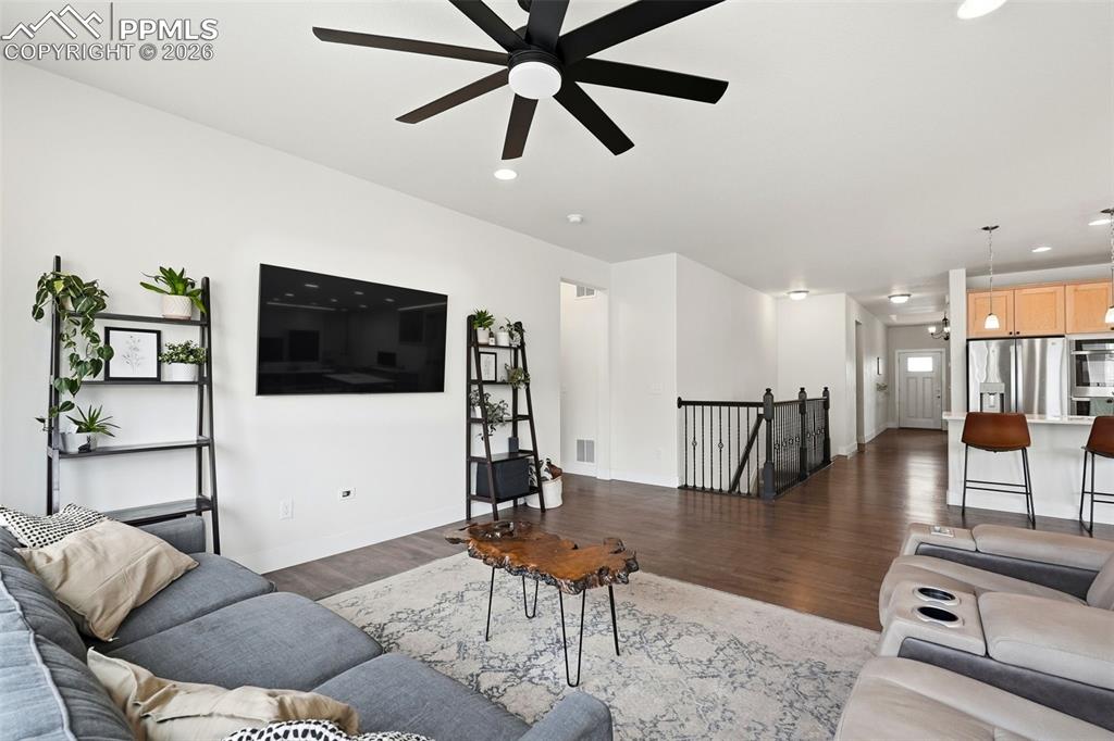 Image 16 of 43: Living Room