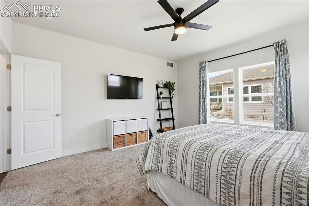 Image 19 of 43: Bedroom