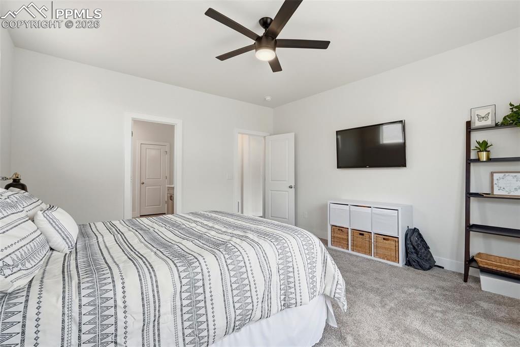 Image 20 of 43: Bedroom