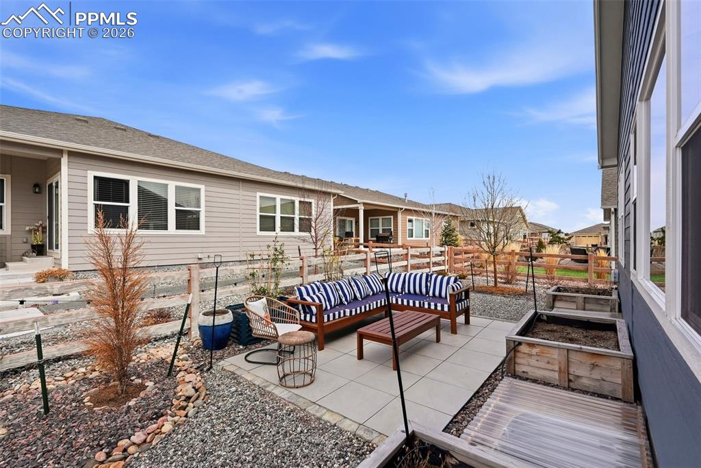 Image 36 of 43: Patio