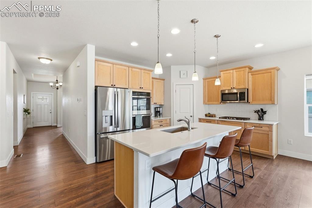 Image 6 of 43: Kitchen