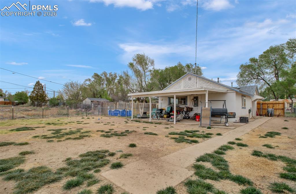 Image 18 of 25: Back of Structure