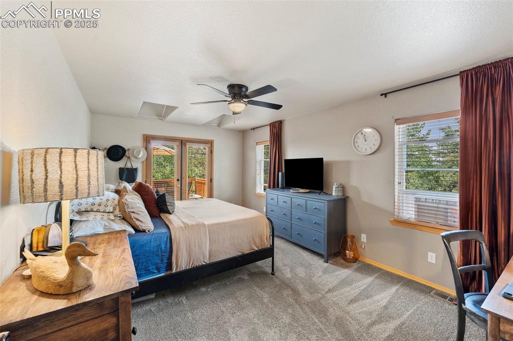 Image 18 of 48: Bedroom