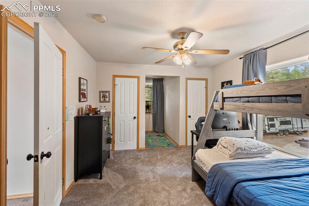 Image 31 of 48: Bedroom