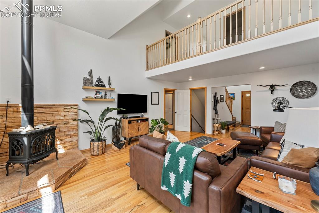 Image 9 of 48: Kitchen