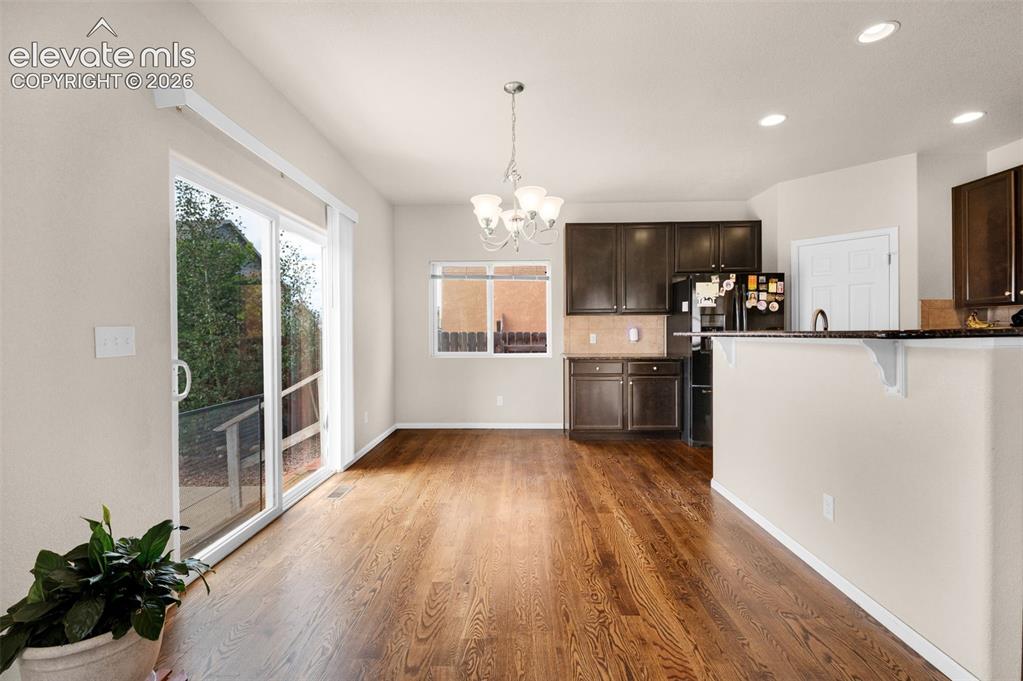 Image 5 of 25: Seller
