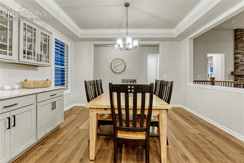 Image 13 of 43: Dining Area