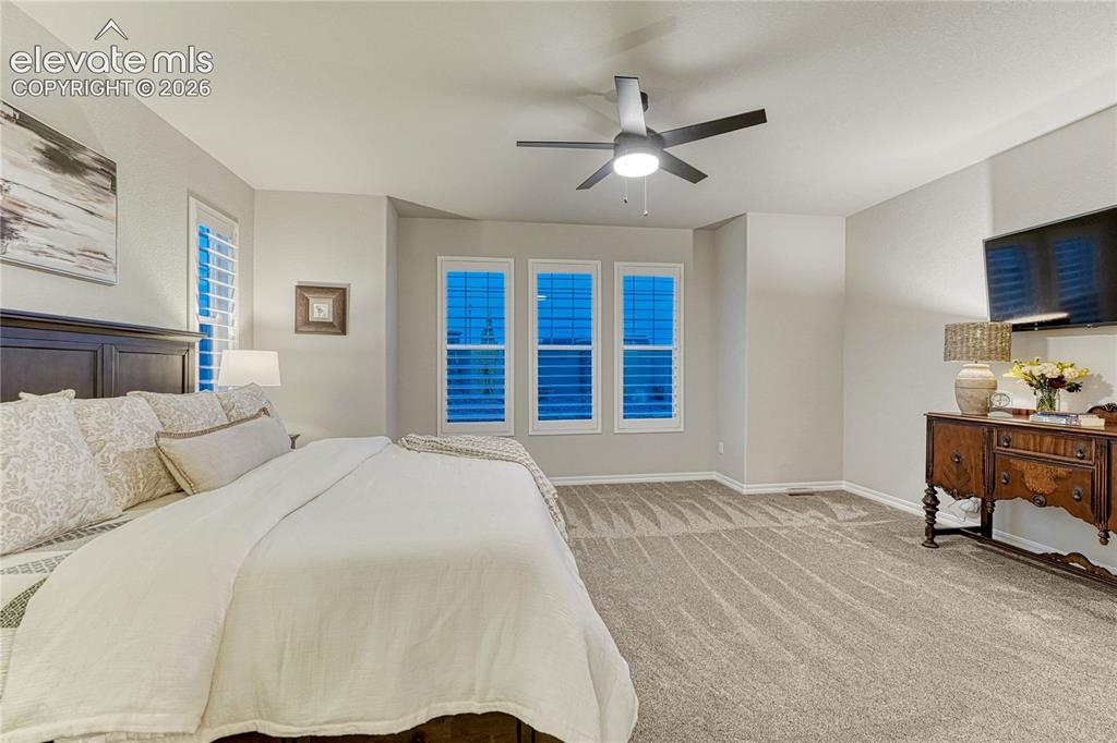 Image 16 of 43: Bedroom