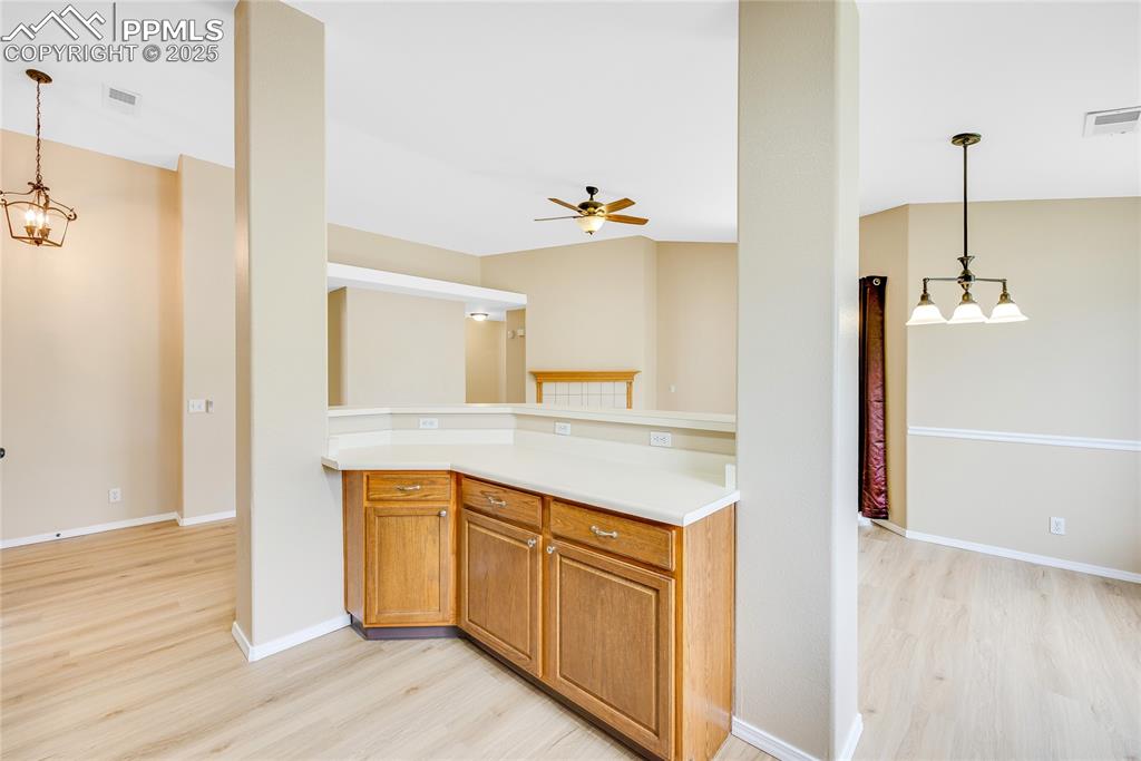 Image 16 of 30: Kitchen
