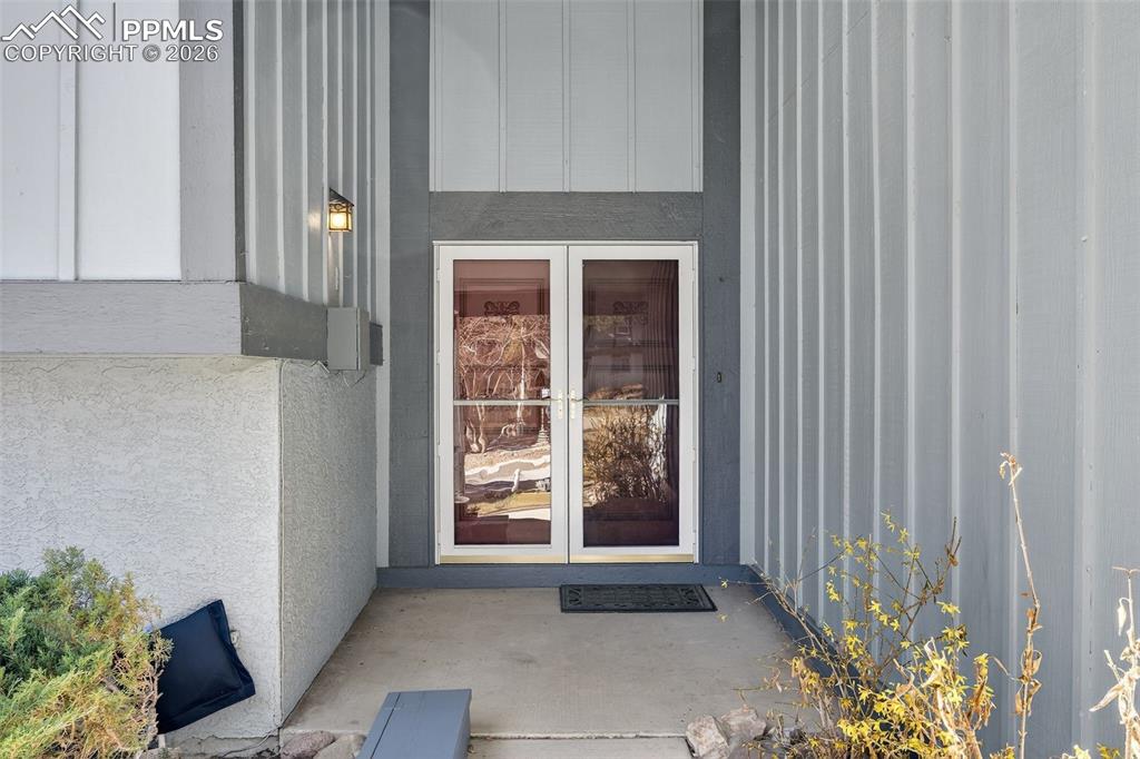 Image 3 of 44: Entry