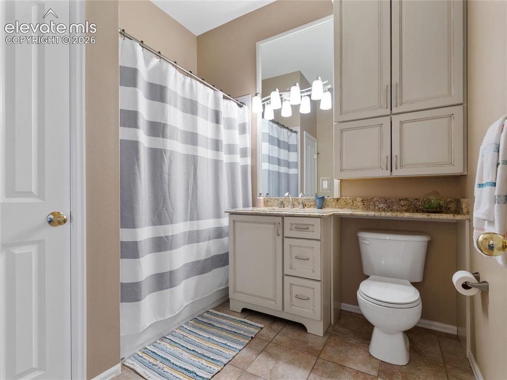 Image 21 of 33: Primary ensuite o/s shower.