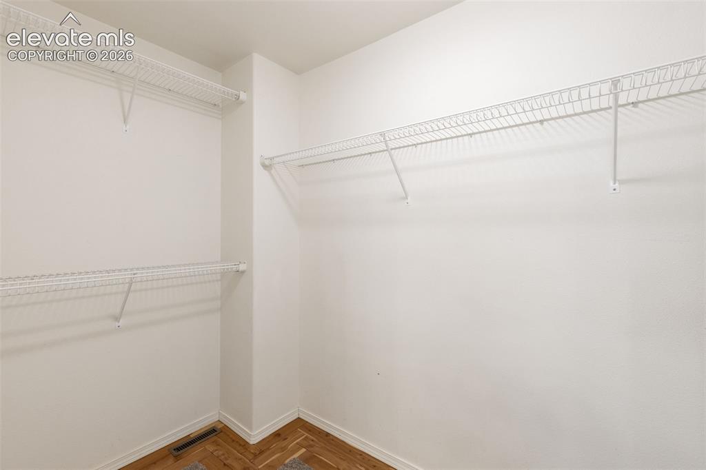 Image 22 of 36: Closet