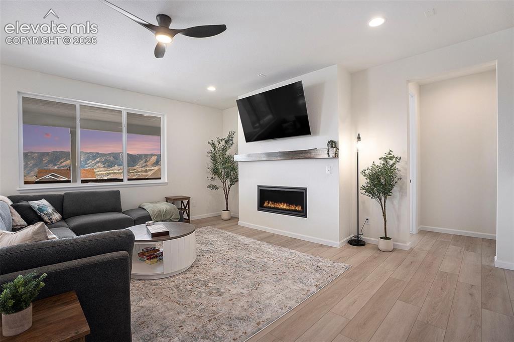Image 11 of 49: Living Room
