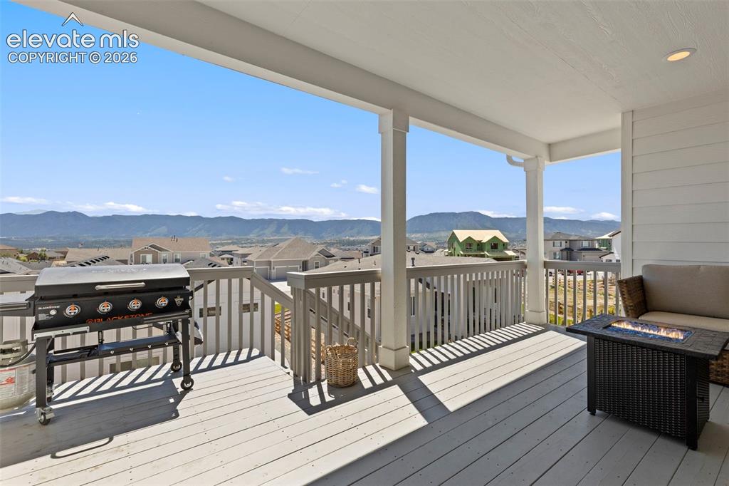 Image 6 of 49: Deck