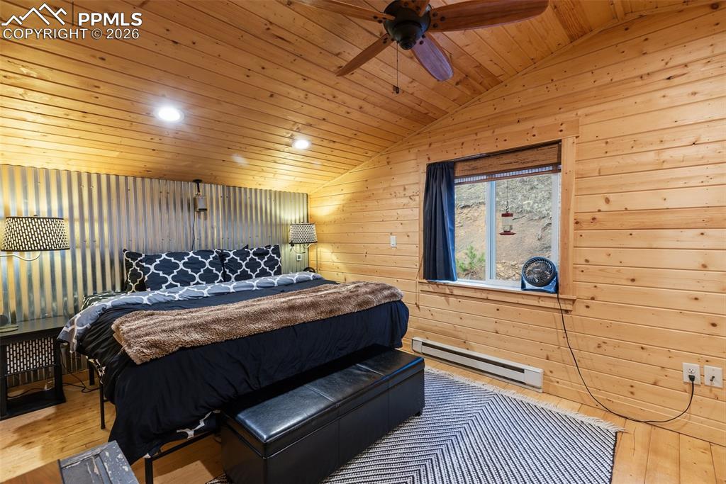 Image 18 of 50: Loft