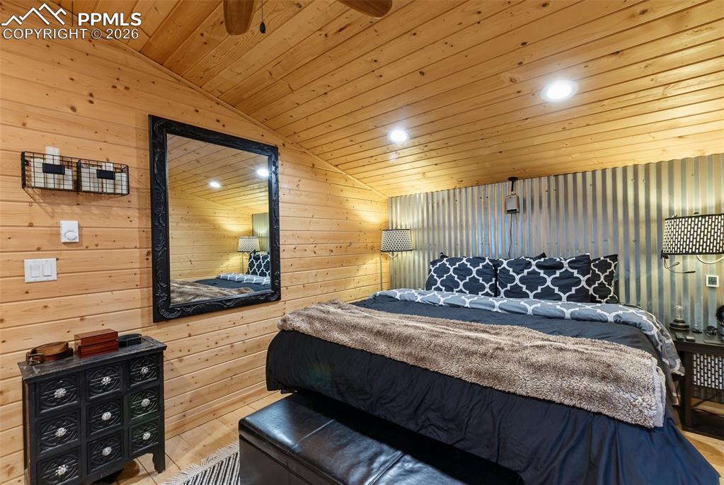 Image 19 of 50: Master Bedroom