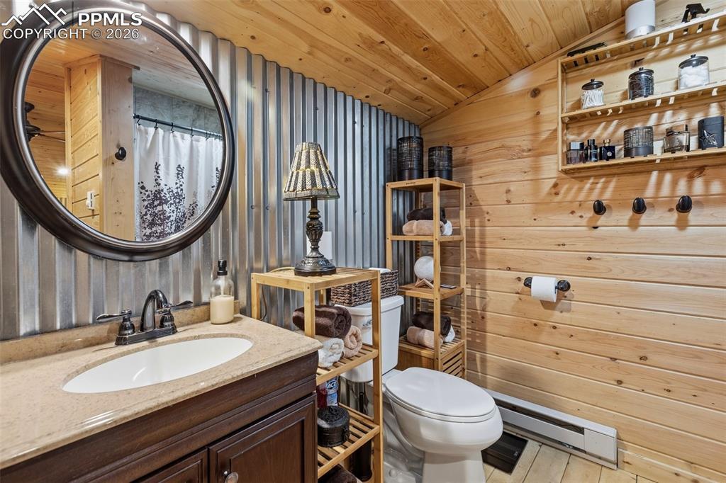 Image 20 of 50: Master Bedroom