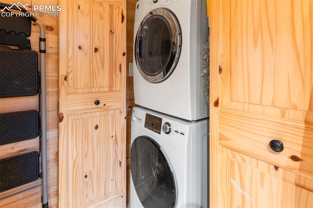 Image 27 of 50: Bathroom