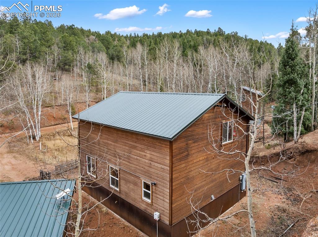 Image 46 of 50: Yard