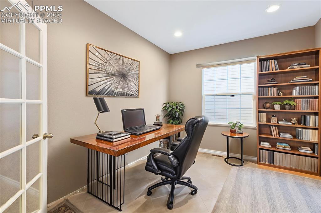 Image 18 of 32: Virtually Staged