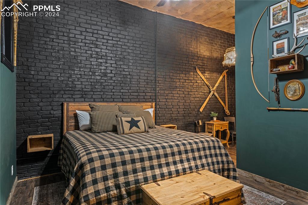 Image 12 of 42: Bedroom