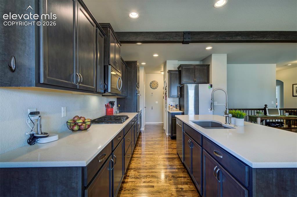 Image 12 of 45: Kitchen