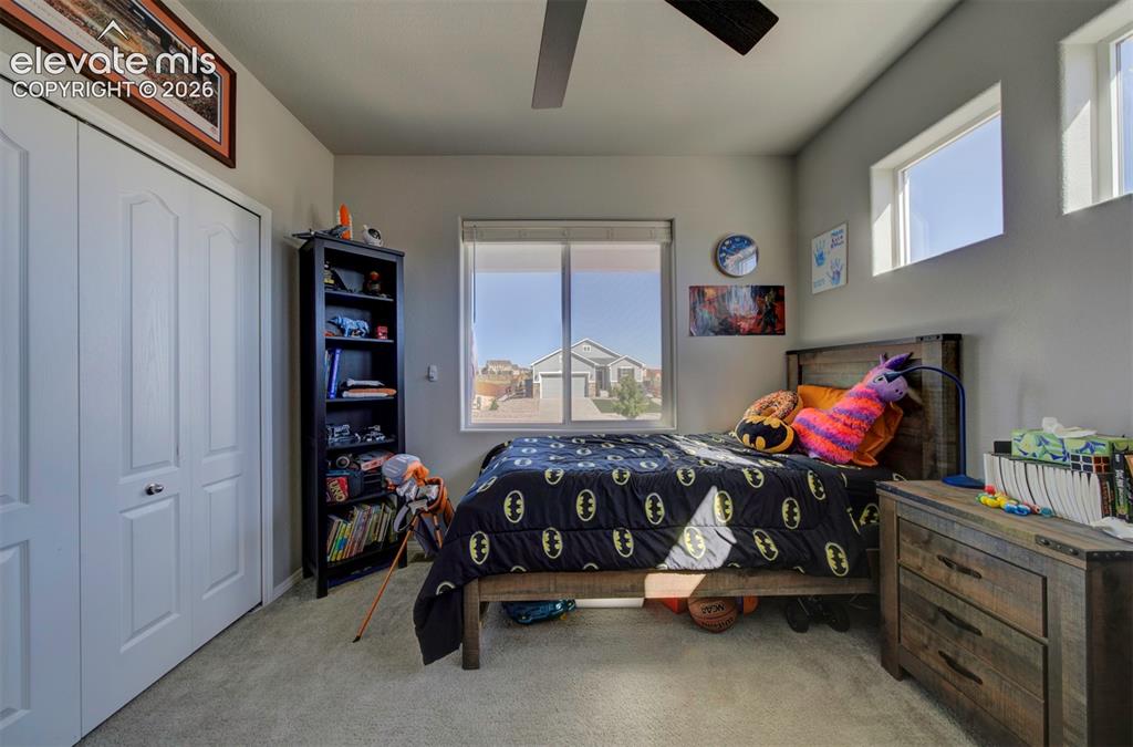 Image 18 of 45: Bedroom