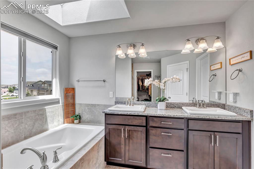 Image 18 of 33: No Description Available