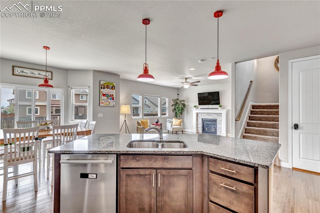 Image 6 of 33: No Description Available