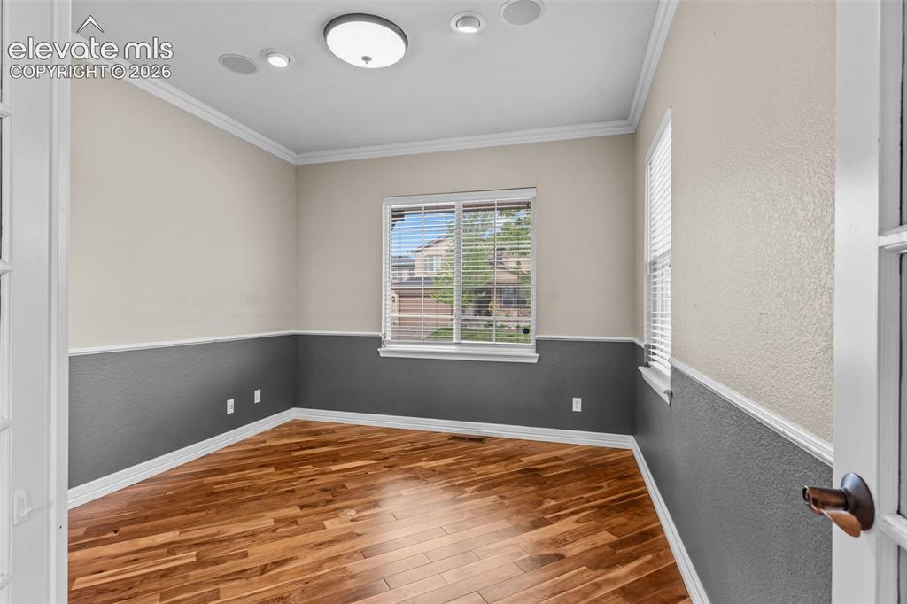 Image 16 of 37: Bedroom