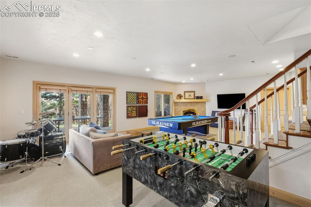 Image 39 of 50: Game Room