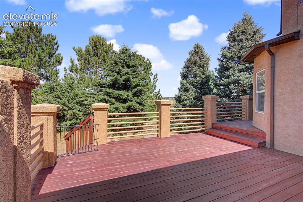 Image 48 of 50: Deck