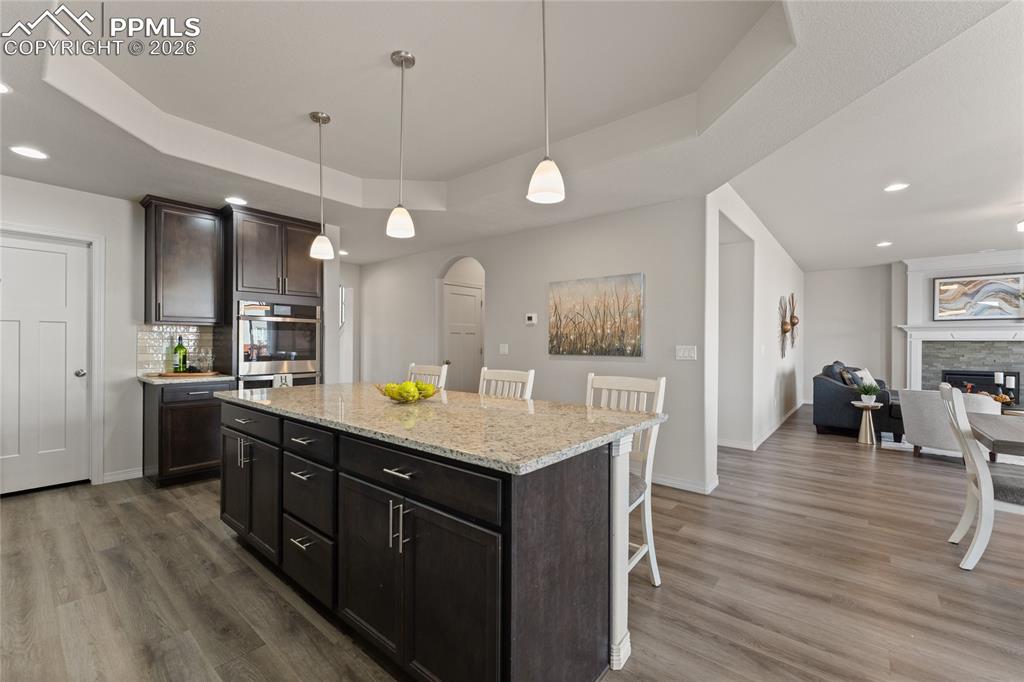 Image 13 of 50: Kitchen