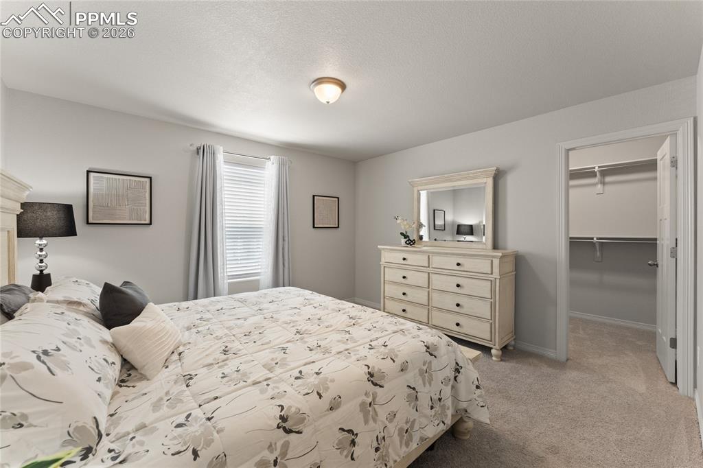 Image 32 of 50: Bedroom