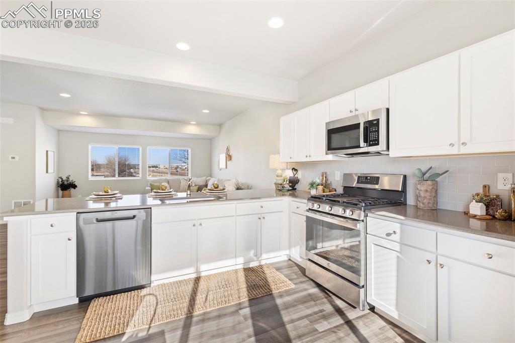 Image 12 of 35: Kitchen