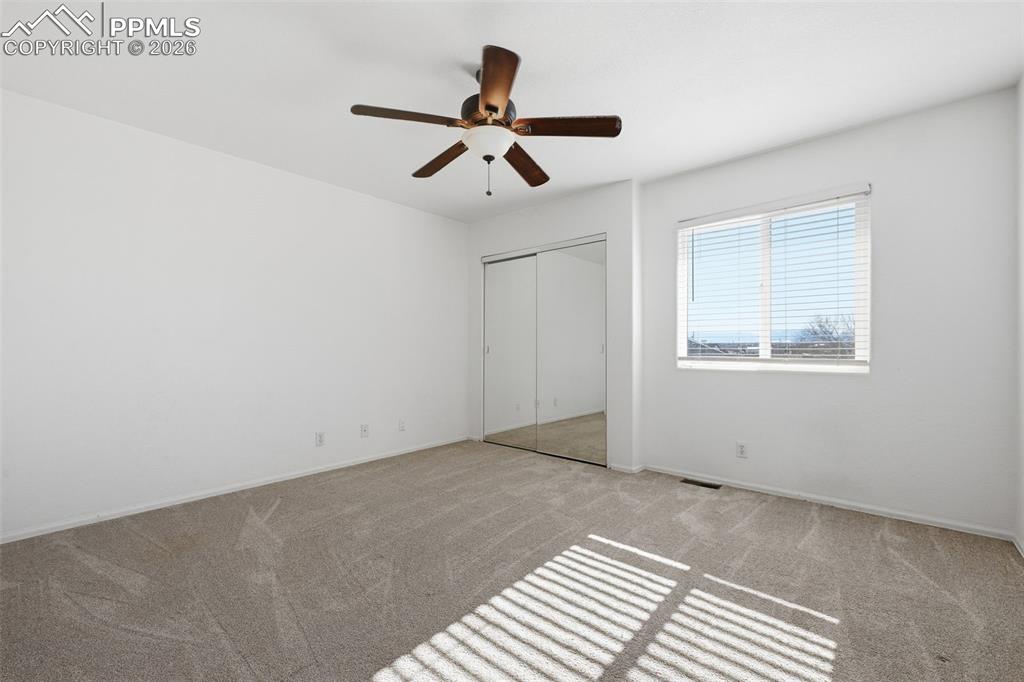 Image 26 of 41: Secondary bedroom 2